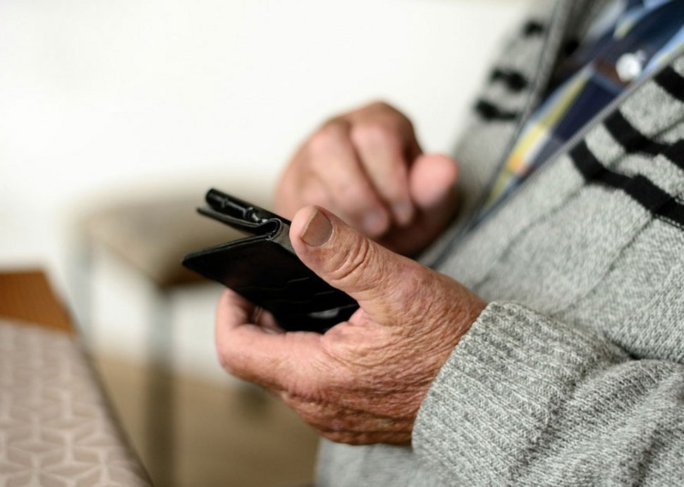 Auch Senioren profitieren vom Handy.